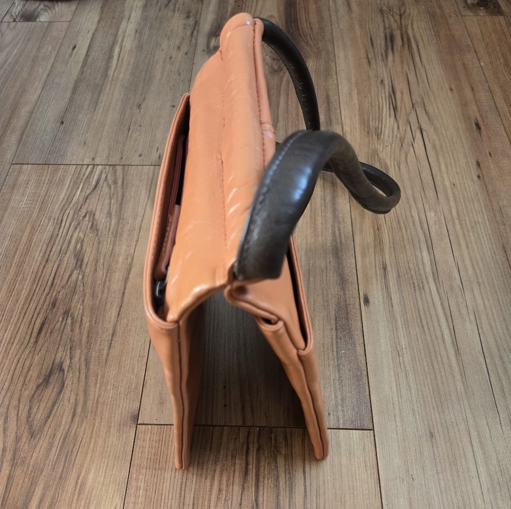 Cleo & Patek Paris Leather saddle crossbody Caramel and Brown straps - Picture 5 of 8